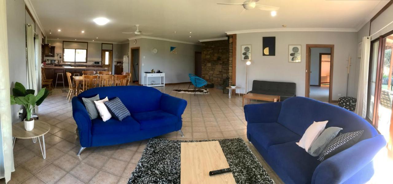 Emu Bay Bee'S Place - 3 Bedroom Home On 10 Acres Of Land With Distant Ocean Views מראה חיצוני תמונה