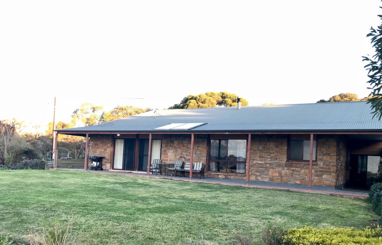 Emu Bay Bee'S Place - 3 Bedroom Home On 10 Acres Of Land With Distant Ocean Views מראה חיצוני תמונה